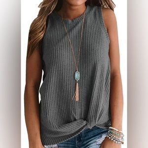 Women’s casual sleeveless top